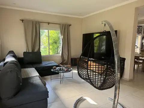 Casa en Alquiler de 4 dormitorios