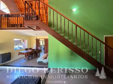 Casa en Venta con 2 cocheras