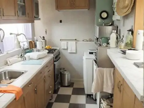 VENTA DEPARTAMENTO 4 AMBIENTES POMPEYA POR ESCALERA