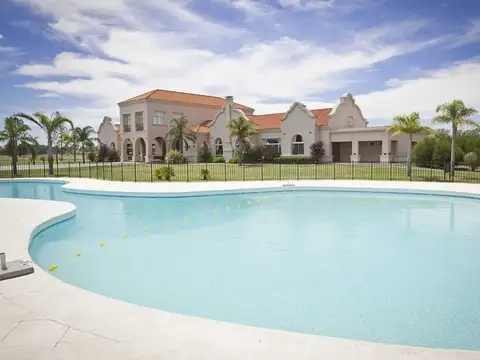 Terreno en Venta en Area 60, USD 24.000