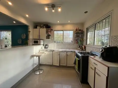 Chalet 4 ambientes - barrio Zacagnini