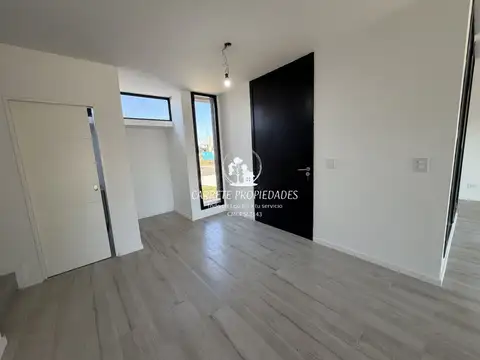 Casa en Venta en Pilar del Este - Santa Lucia, USD 205.000