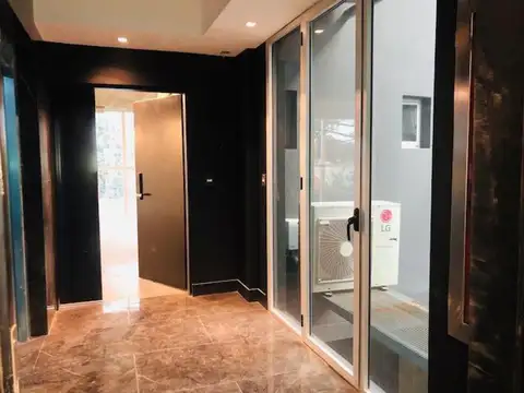 Oficina 2 ambientes con 2 baños