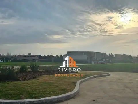 Terreno en Venta 20  mts Fondo