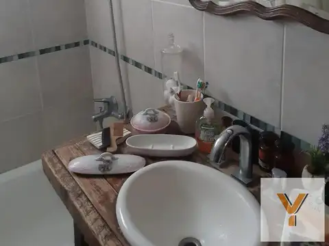 Casa 3 ambientes con 1 baño