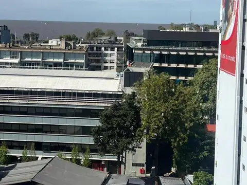 Semipiso 4 Ambientes, con vista al rìo para actualizar 