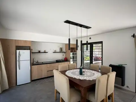 Casa 3 ambientes con 1 baño