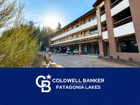 VENTA Departamento amoblado de 2 dormitorios con balcón, cochera y baulera | Villa La Angostura