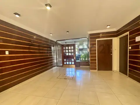 El Salvador 4800, Piso 2