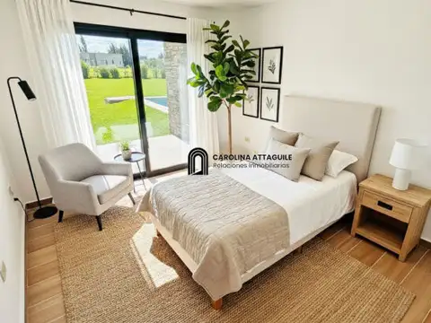 Casa en Venta con 6 cocheras