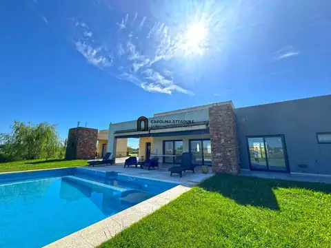 Casa en Venta en Comarcas de Luján San Roque.