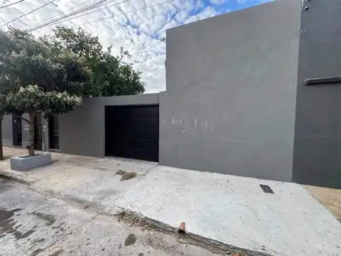 Depto Tipo Casa en Venta en Villa Lynch, USD 150.000