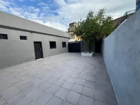 Depto Tipo Casa 4 ambientes con 3 baños