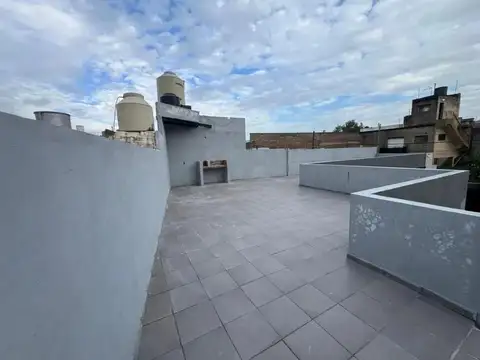 Depto Tipo Casa en Venta en Villa Lynch, USD 150.000