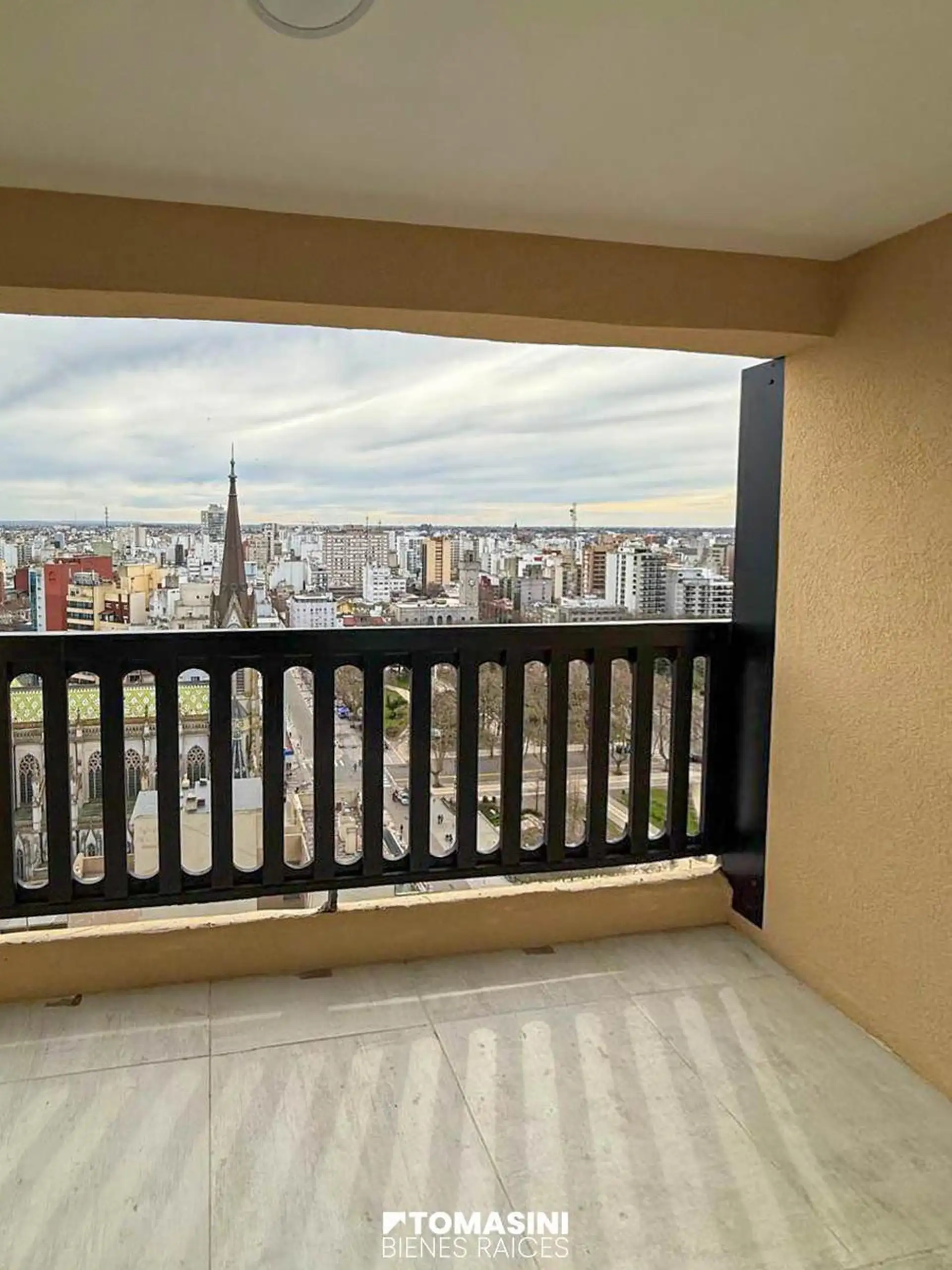 Departamento 3 ambientes al frente con balcon