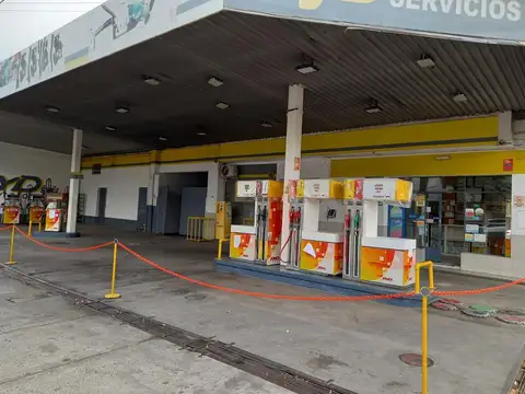 Estacion de Servicio en Venta, 225m2,  en Azul, Provincia de Bs As