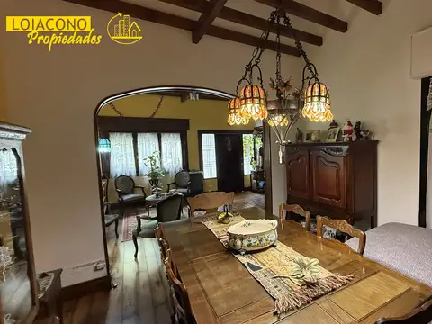 Casa 4amb en venta - Perrault al 1200 - Loiacono Propiedades