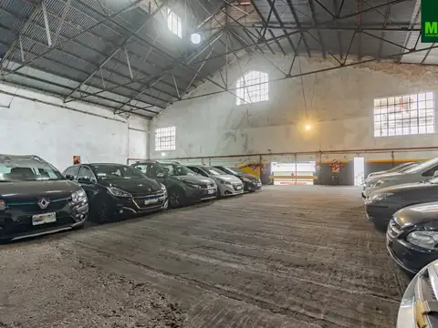En Caballito garage con 50 cocheras fijas mas moviles