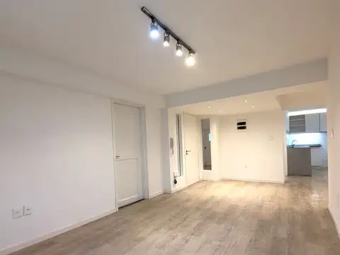 Oficina en Alquiler 64 años