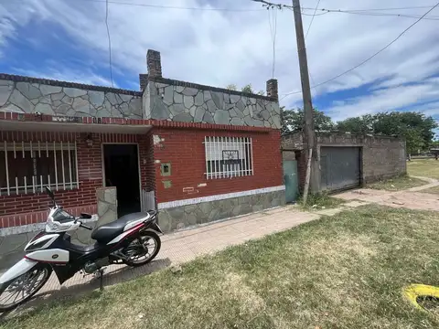 VENTA CASA DOS DORMITORIOS A REFACCIONAR BELGRANO