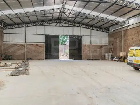 Excelente galpón en venta - Canning