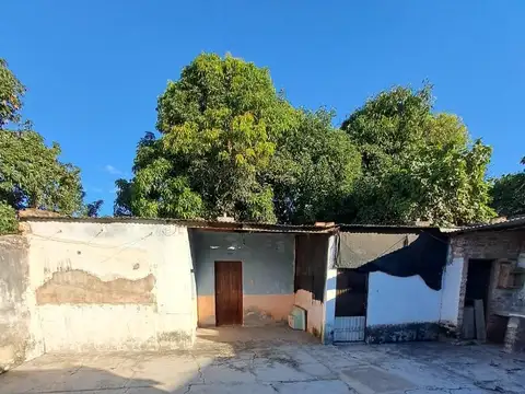 AMPLIA CASA EN EL BORDO