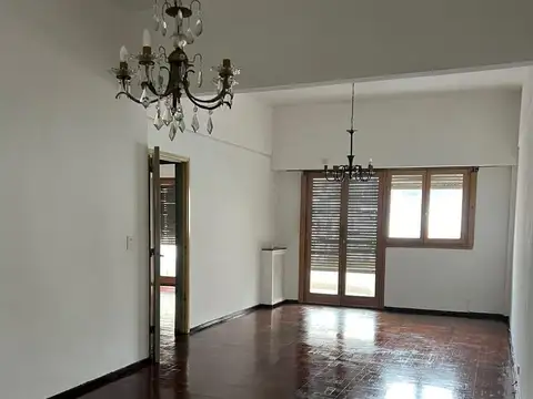 3 Ambientes c/ Dep. al Frente c/ Balcon
