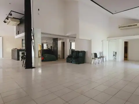 Local quinta gimnasio salón eventos turismo negocio centro deportivo predio en Moreno