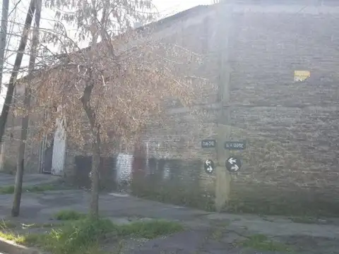 GALPON EN VENTA SANDE AL 700 ESQUINA ARGAÑARAZ AVELLANEDA 