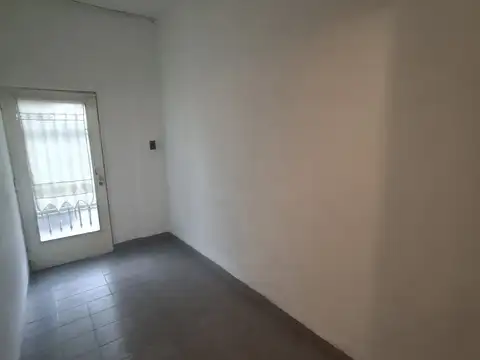 Local en Alquiler en Villa Maipu, $ 450.000