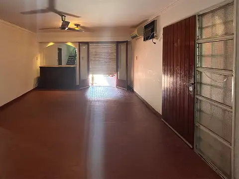 Alquiler | Casa de 4 dormitorios | Bo. Jorge Newbery