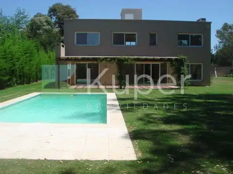 Casa  en Venta en Bosque Chico, Escobar, G.B.A. Zona Norte