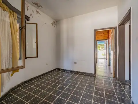 Casa 4 ambientes con 1 baño