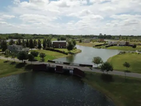 VENTA LOTE CON VISTA AL LAGO