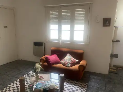 Depto Tipo Casa 3 ambientes con 1 baño