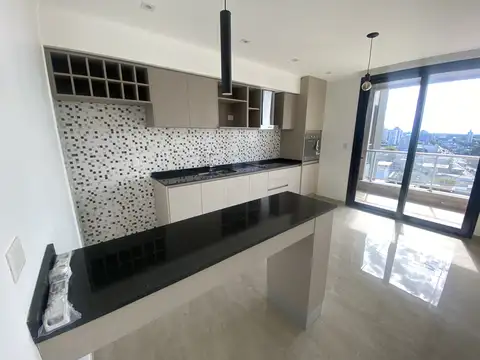 Av Mitre 1700