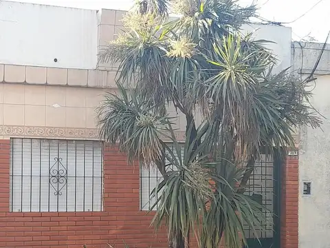 PH en venta - 2 dormitorios 1 baño - patio interno - 70 mts 2- Ramos Mejia