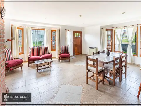 Casa en Venta con 1 cochera