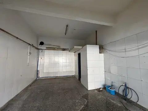 LOCAL COMERCIAL APTO VARIOS RUBROS