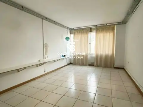 Amplio inmueble apto oficinas/empresas/consultorios