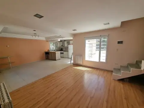 Casa 2 ambientes con 1 baño