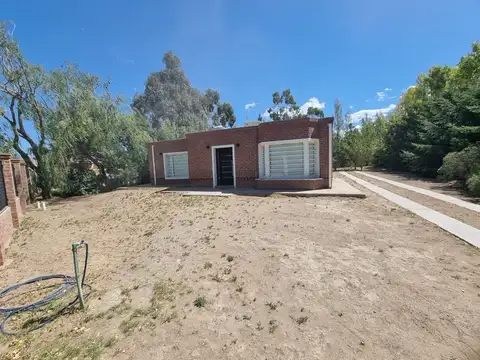 Casa 2 ambientes con 1 baño