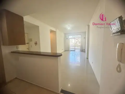 VENTA EXCELENTE 3 AMBIENTES AL FRENTE CON BALCON