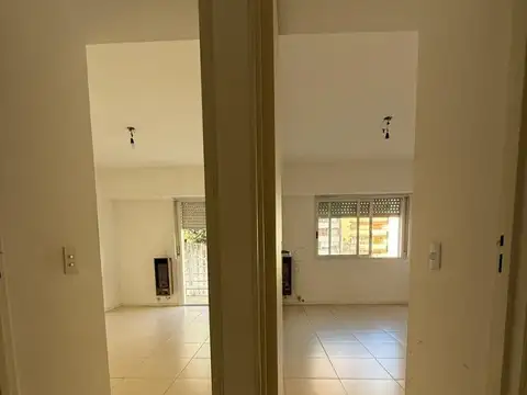 Av. Cabildo 2500, Piso 1