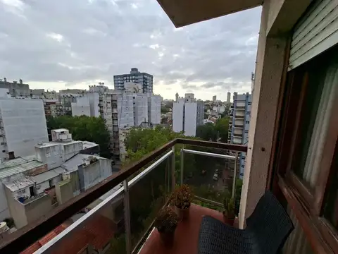 DEPARTAMENTO EN VENTA DE DOS AMBIENTES AL FRENTE CON BALCON