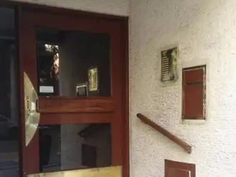 Excelente y Atípico 2 ambientes Totalmente reciclado a nuevo- En lo mejor de Almagro!!!