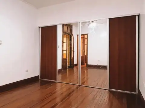 Depto Tipo Casa en Venta en Villa Luro, USD 80.000