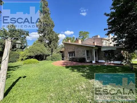 CASA EN ALQUILER CON JARDIN Y PILETA  FISHERTON