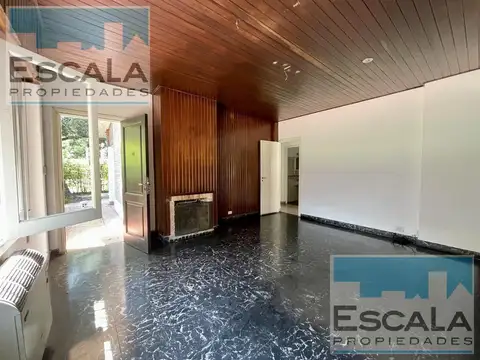 Casa 5 ambientes con 1 baño