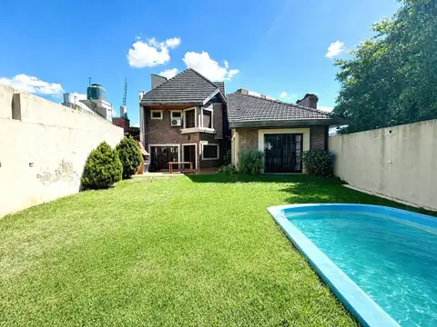 Venta Casa 4 amb - parque y pileta - Ramos Mejía